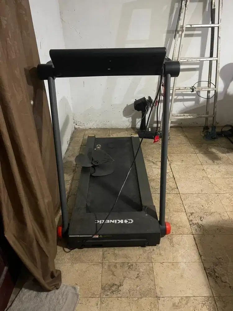 treadmill alat olahraga