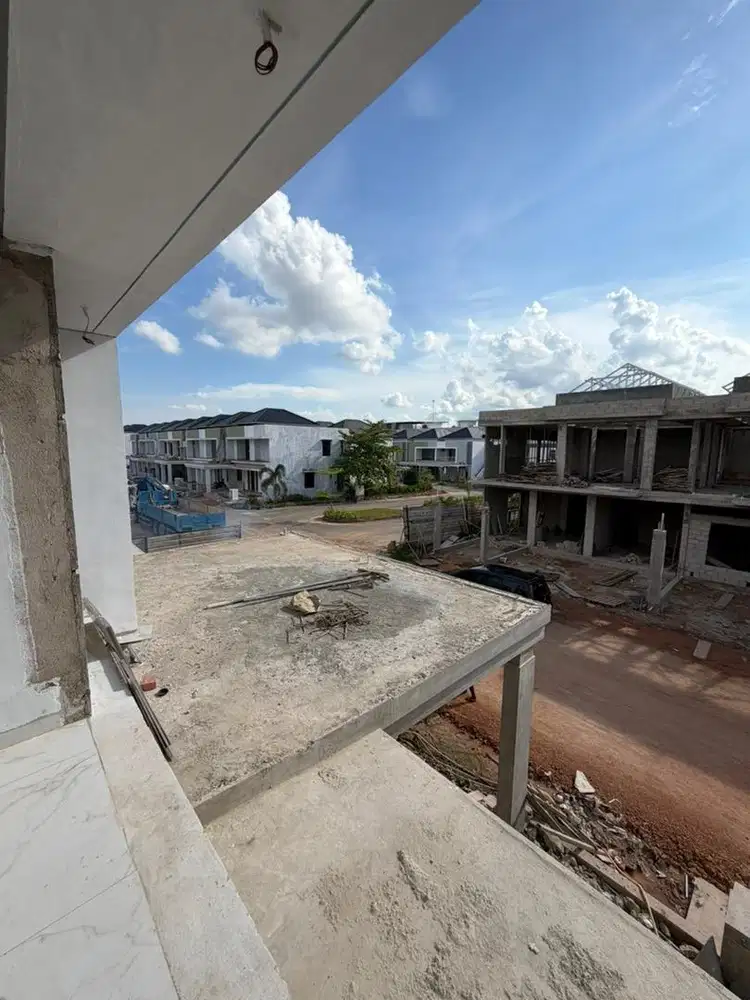 Rumah Cahaya Garden ! tanah Suler Luas Belakang