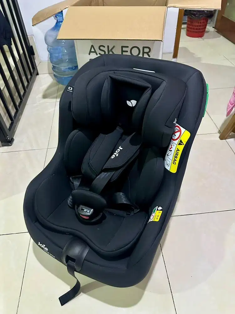 CAR SEAT JOIE STEADI R129 LIKE NEW!!!