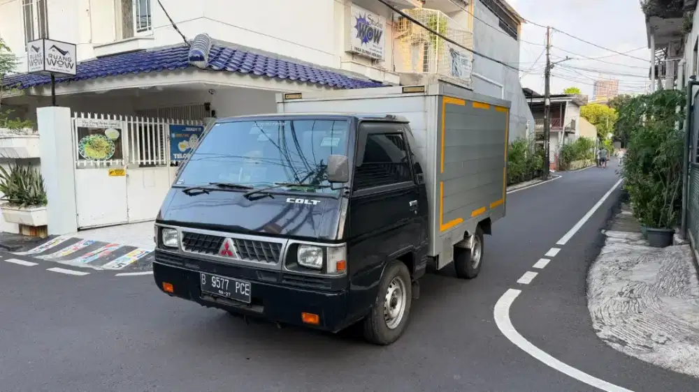 DIJUAL MOBIL BOX L300 MITSHUBISHI KM 120RB AN