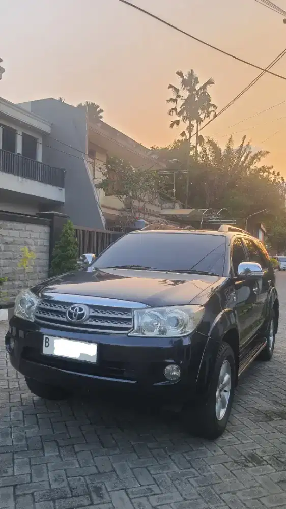 Fortuner Matic , AC Dobel , Istimewa , Pemakaian Pribadi