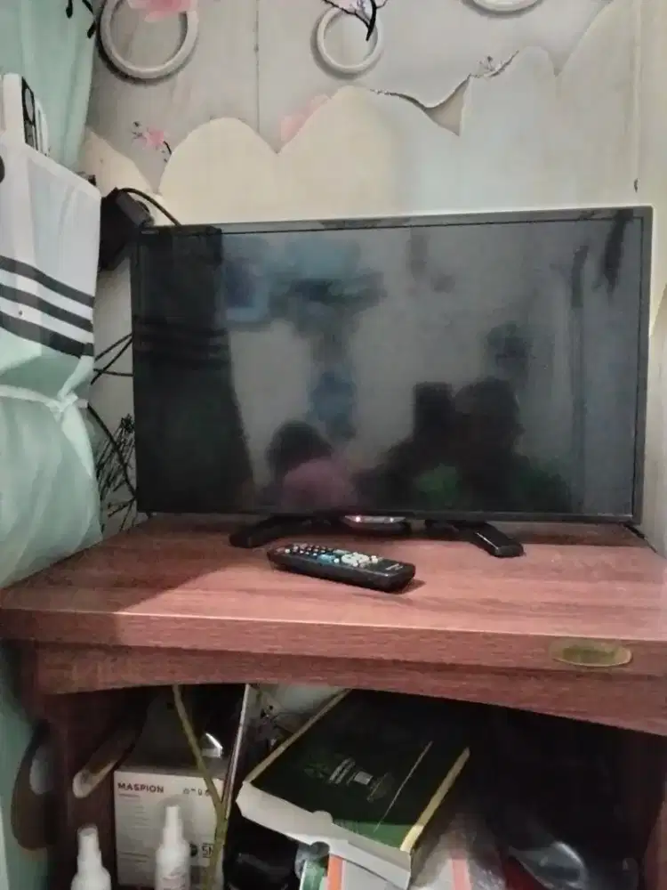 Jual tv Sharp LED 24 inc plus stb