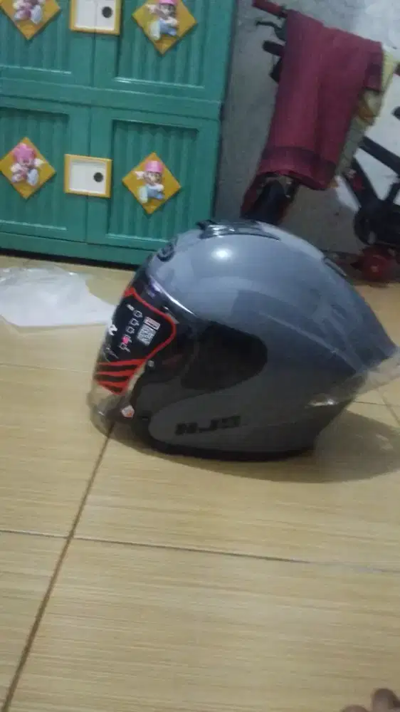 Helm njs kairoz warna glossy grey