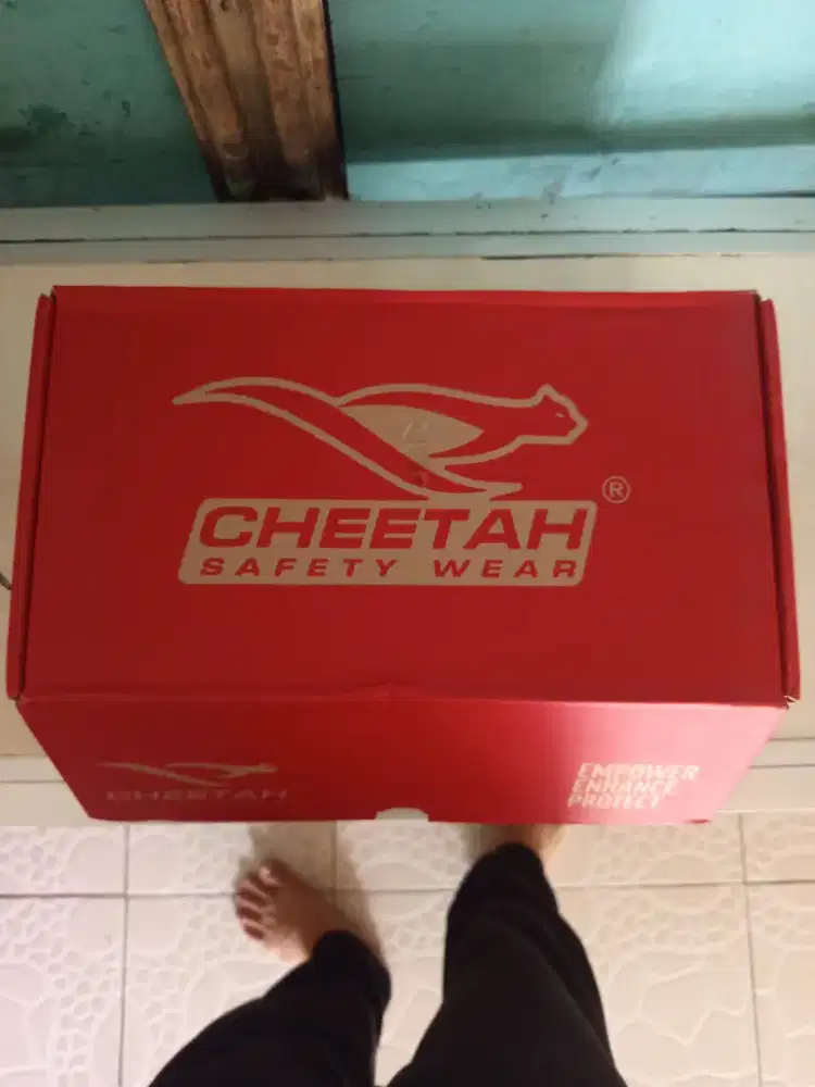 Sepatu Safety Cheetah Original size 8 (41-42)