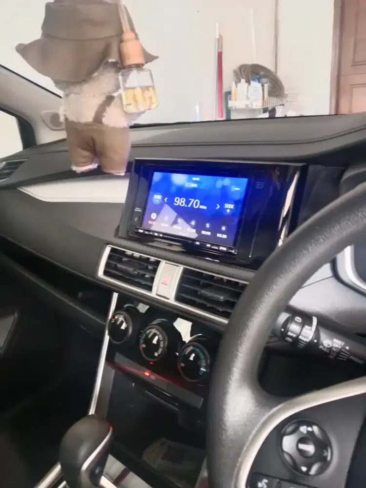 Xpander Exceed 2024 nik 2023 gress