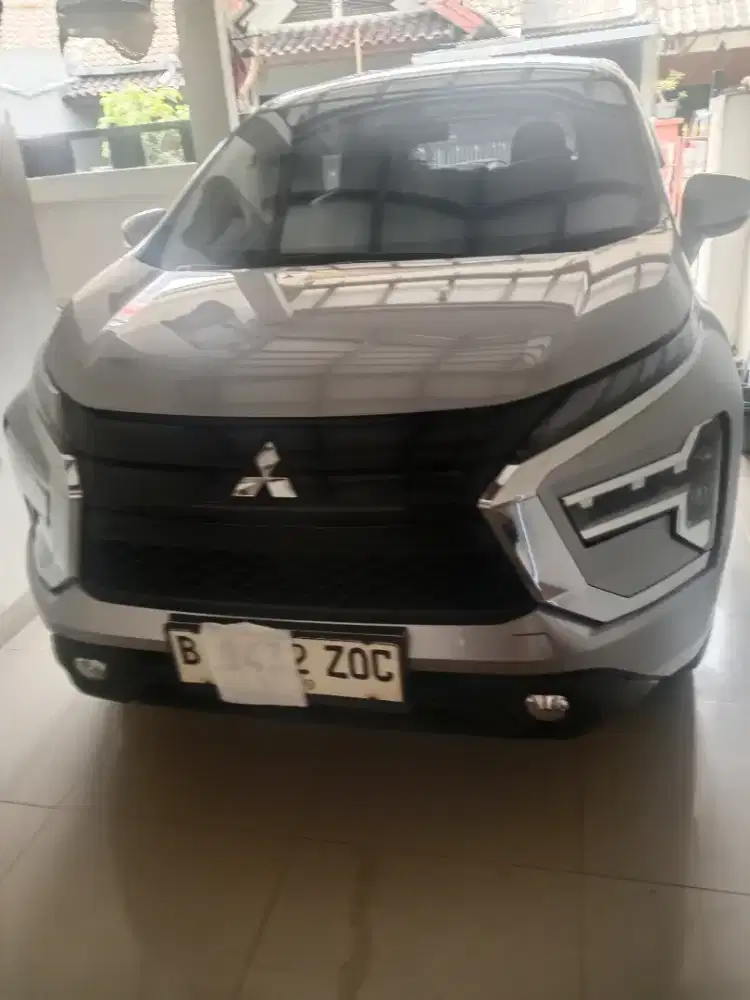 Xpander Exceed 2024 nik 2023 gress