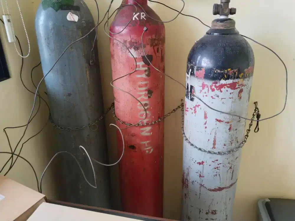 Tabung gas, Hidrogen, Nitrogen, Oksigen. Ukuran besar