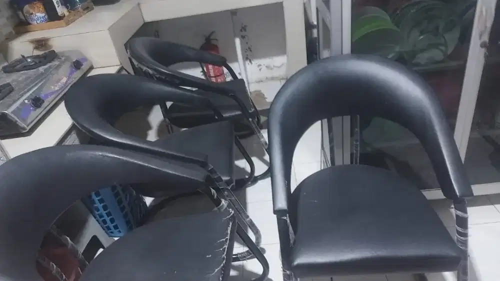 Kursi sandaran jok kulit exs salon