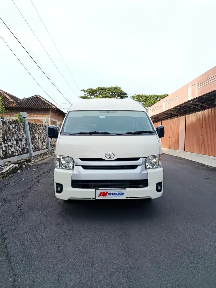Hiace Commuter Masih Baru