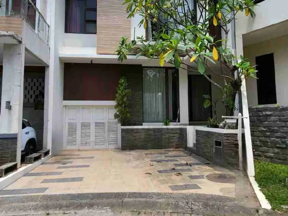 Dijual Rumah Baru di Kebayoran Symphony Bintaro, Pd. Aren, Tangerang Selatan, dengan Desain Modern dan Lingkungan Nyaman