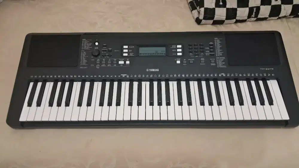 keyboard Yamaha PSR-E373 second like new