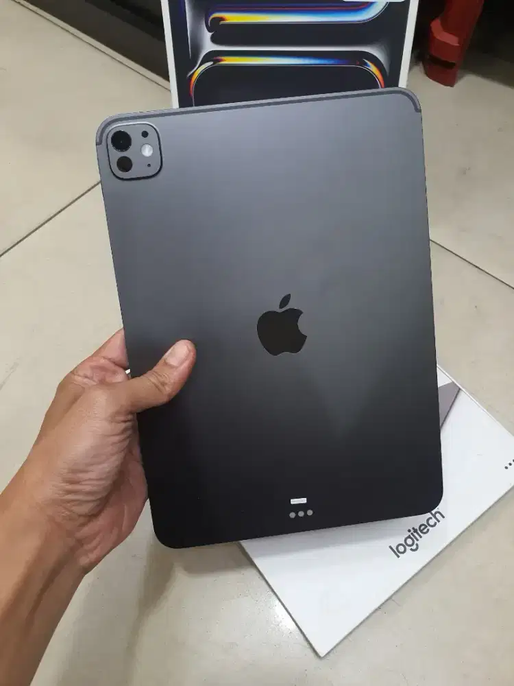 Ipad pro m5 256gb wifi resmi Indonesia