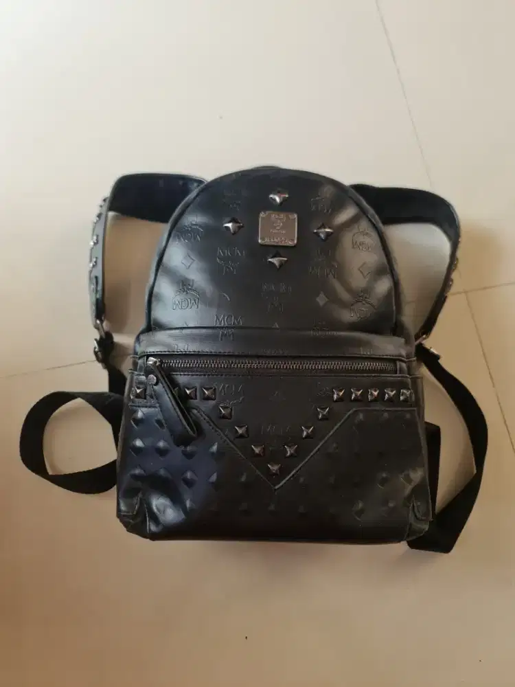 123. Tas Ransel Wanita MCM Munchen Black Medium Bekas / Second
