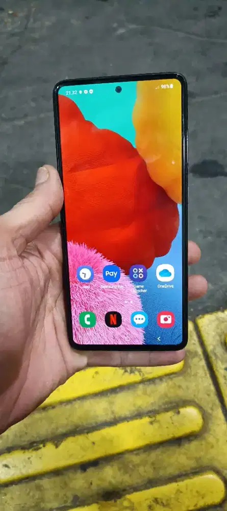 Samsung a51 ram 6/128 nfc