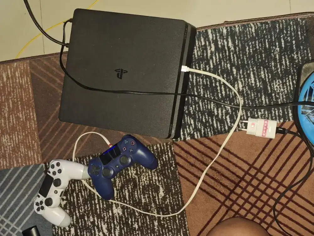 PS4 slim 1TB FW 13.02