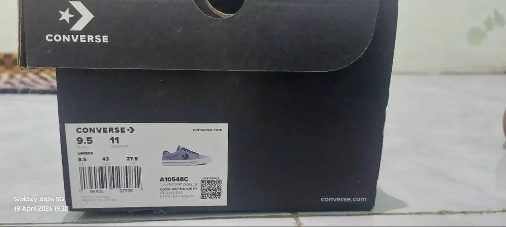 Sepatu convers no 43