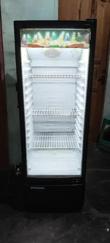 Showcase merk modena / kulkas minuman nominus