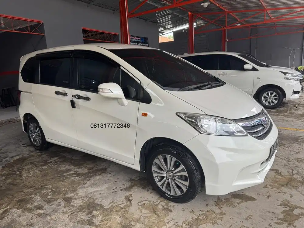 Dijual cepat Honda Freed S AT 1.5 2012 warna Putih