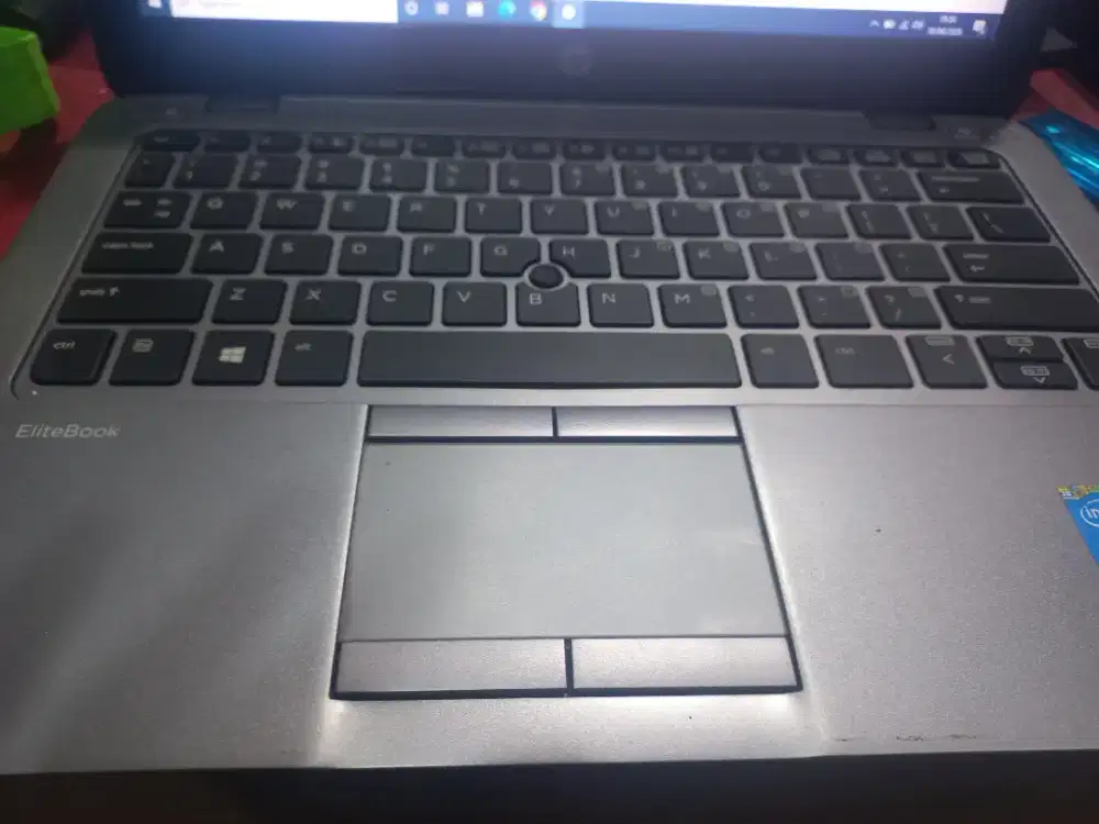Laptop HP elitebook 820 core i5 gen 5
