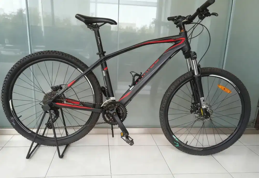 Sepeda gunung MTB thrill vanquish 1.0 hidrolic