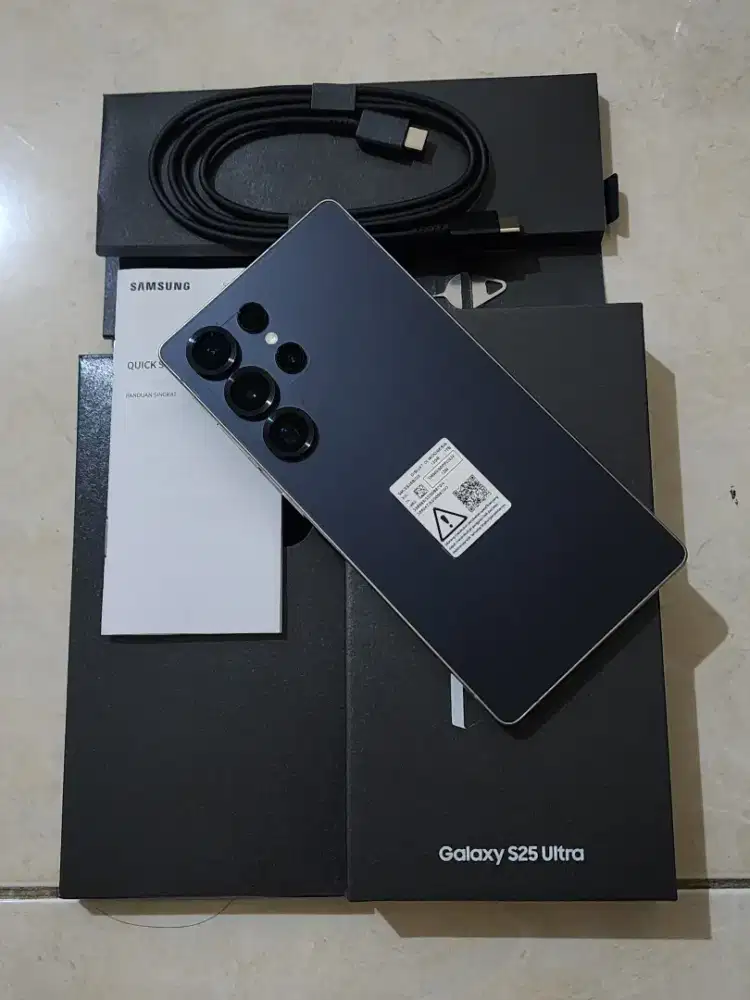 Samsung S25 Ultra 12/1TB, warna Black SEIN, kondisi 99,9% Sempurna