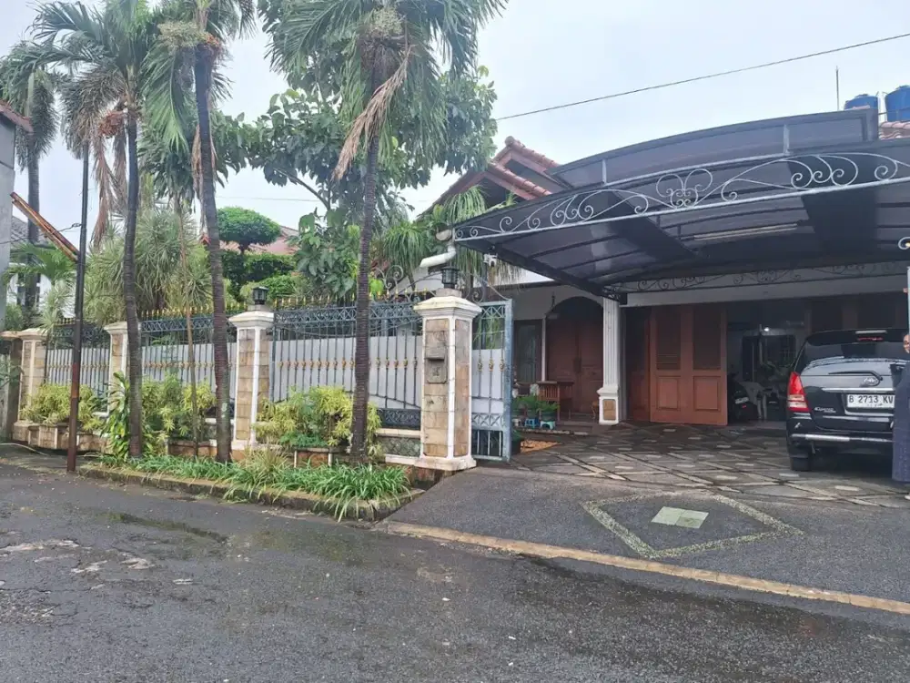 Dijual Rumah Dengan Tanah Yang Luas, Ada Private Pool Di Perumahan Jaka Permai, Bekasi Barat