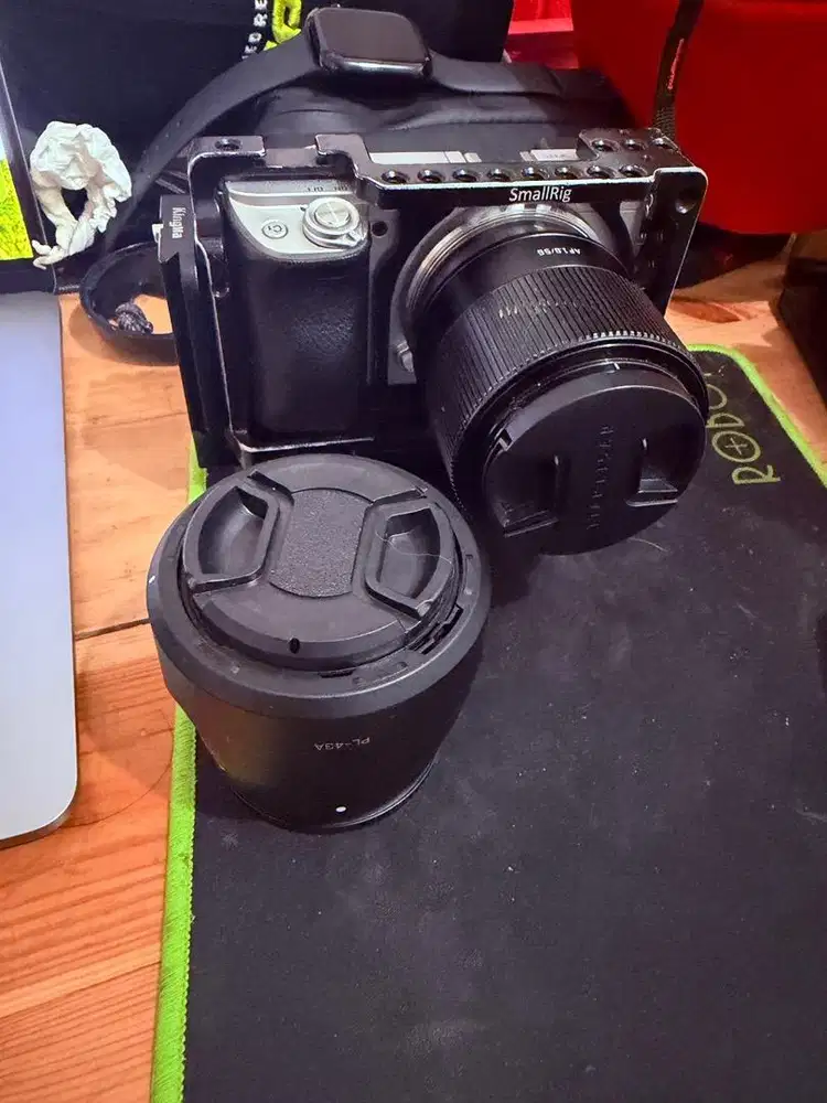 DIJUAL CEPAT SONY A6400 + Lensa + Bonus
