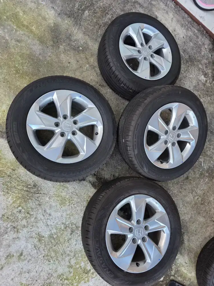 Velg original BRV NEW plus Ban Dunlop Baru copotan dr mobil baru gress