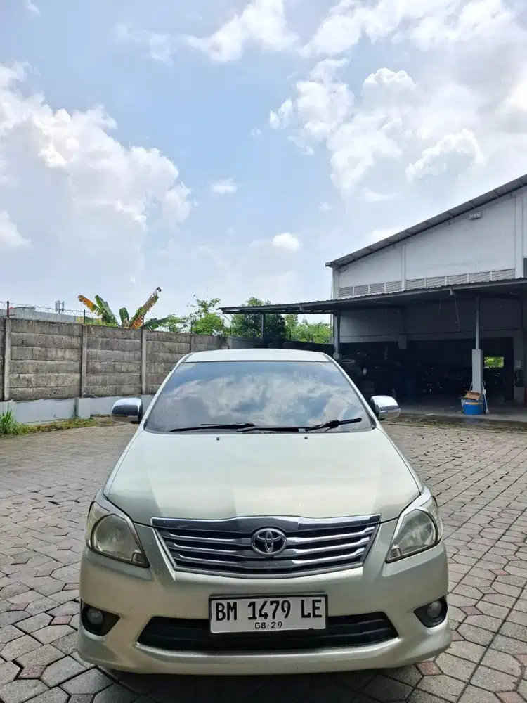 Innova 2013 G bensin manual. Km 140rb antik