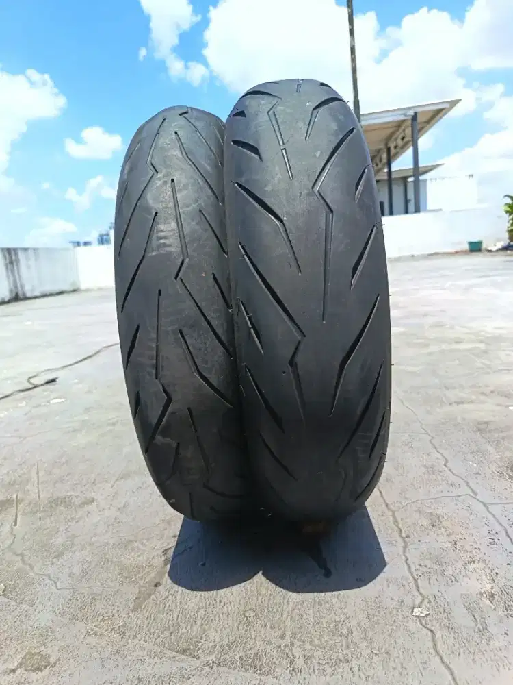 PIRELLI DIABLO ROSSO SPORT. UK 120/70 – 17 _ 150/60-17