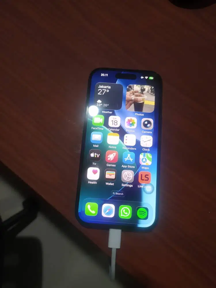 Jual Iphone 15 Based model Warna Hitam 128gb.