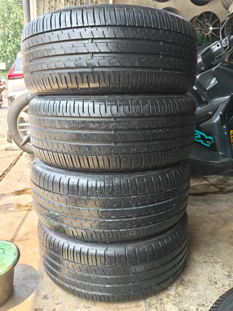 Jual ban copotan mrek falken ukuran 225 50 R18 kond 90% 4pcs