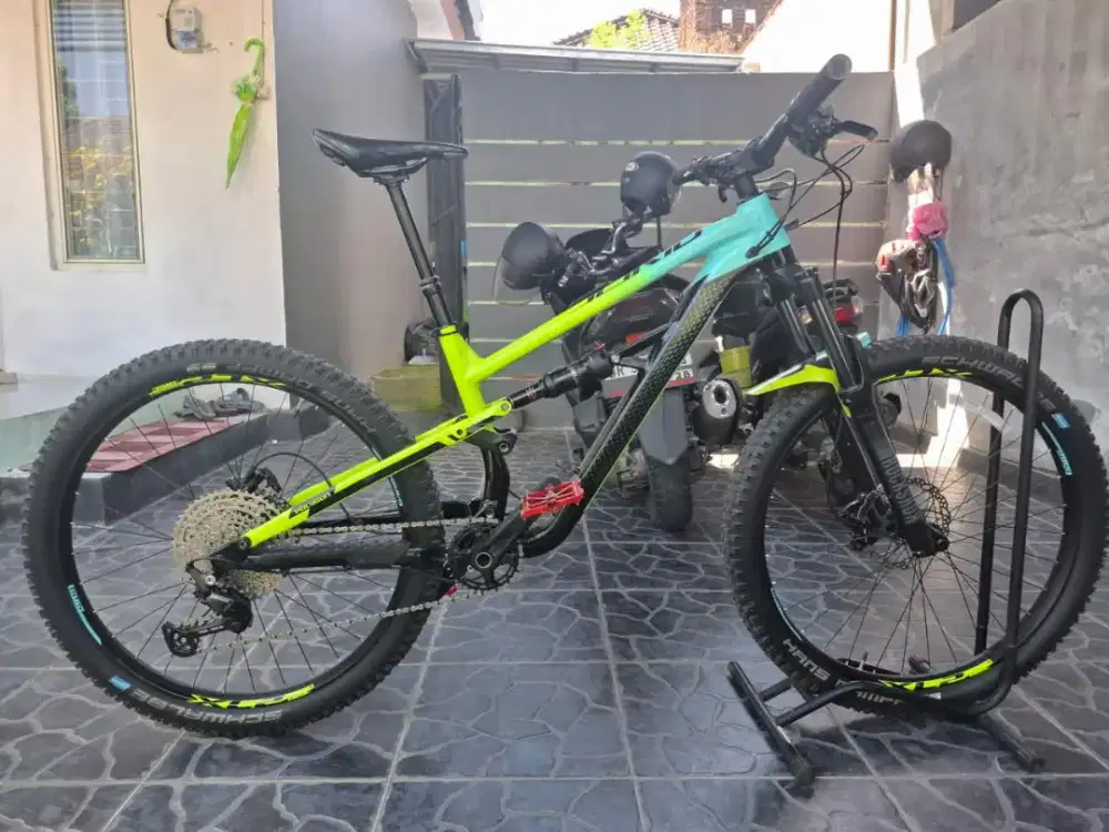 Sepeda polygon siskiu T7 pembelian tahun 2023