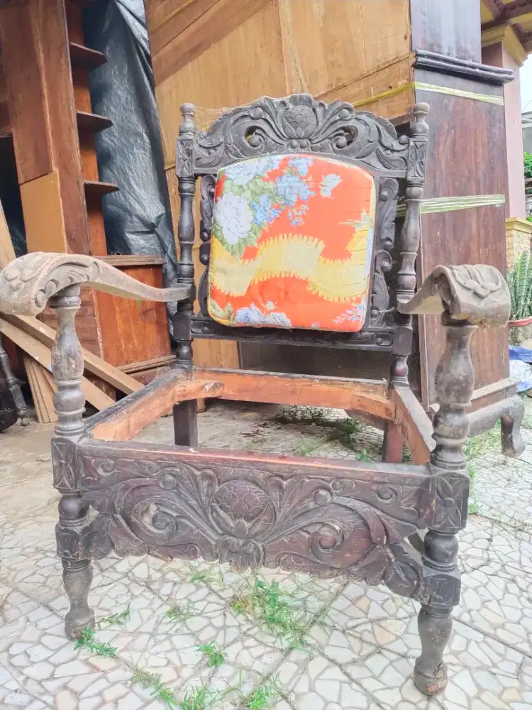 Dijual kursi jati ukir 3111 + meja