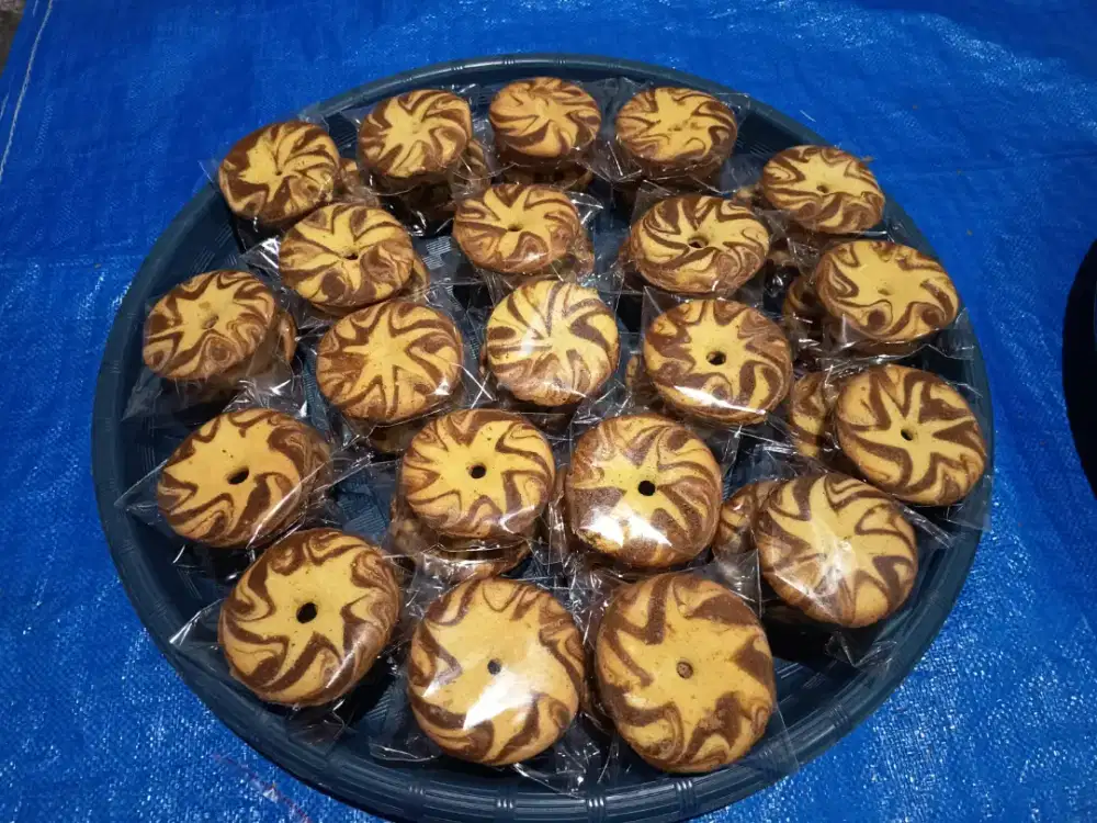 Bolu ban motif bunga enak rasanya