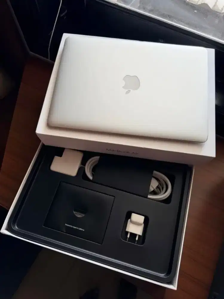 MACBOOK AIR 13 INCH