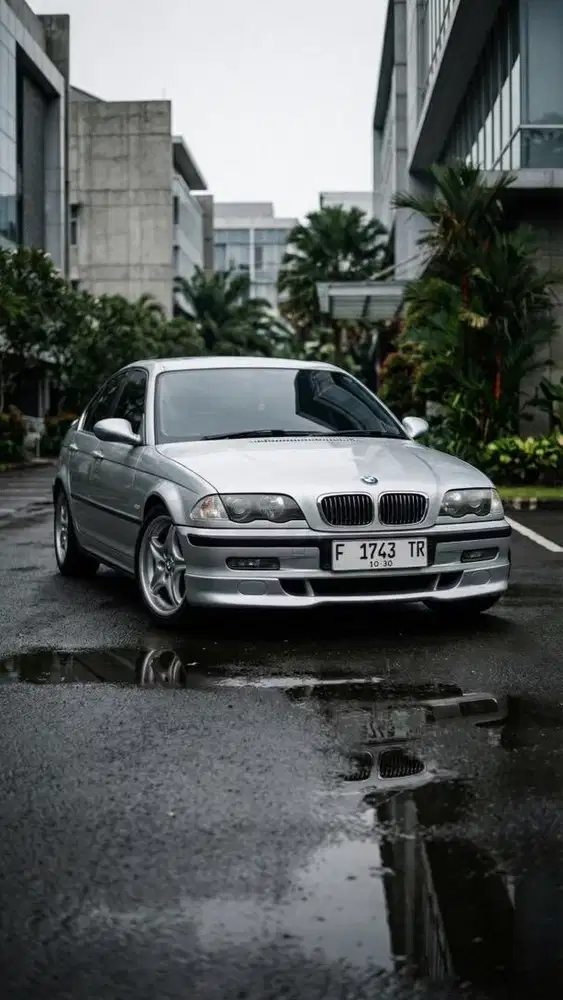 BMW E46 325i ACS Package Low KM