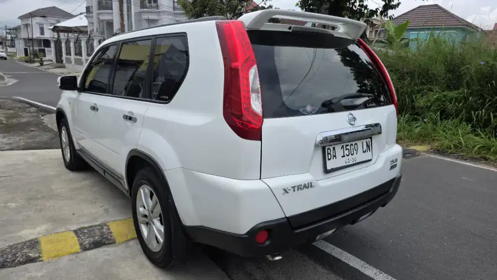 Nissan xtrail 2011 A/T Type St ,kondisi super istimewa,