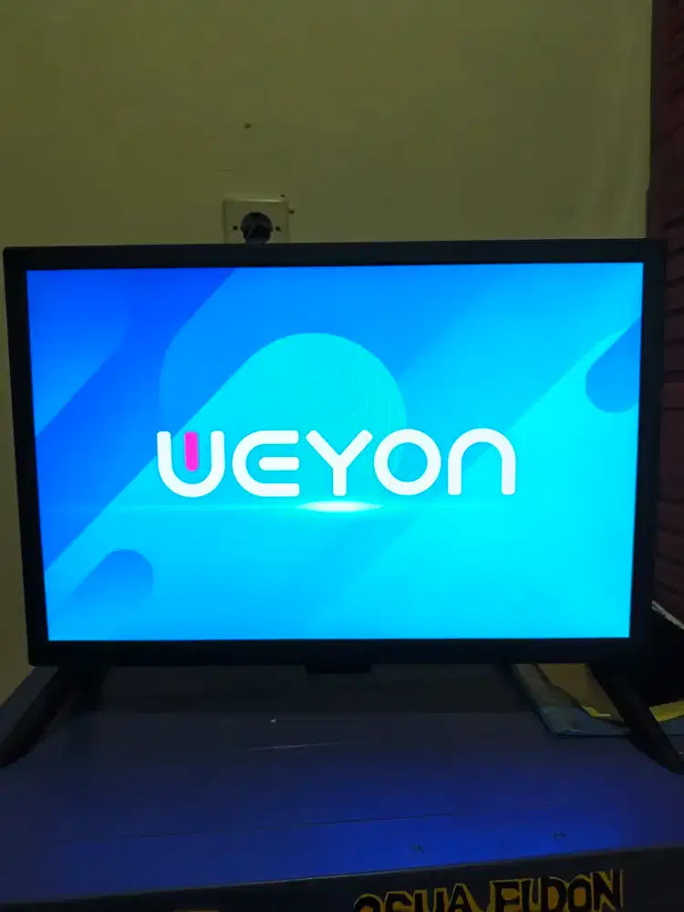 Televisi weyon 18 inch