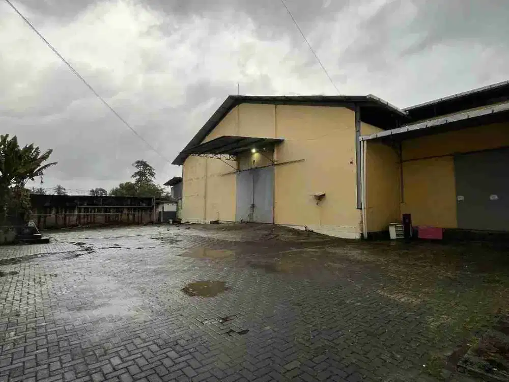 DISEWAKAN GUDANG LUAS DAERAH KALAWAT, HARGA SANGAT MURAH