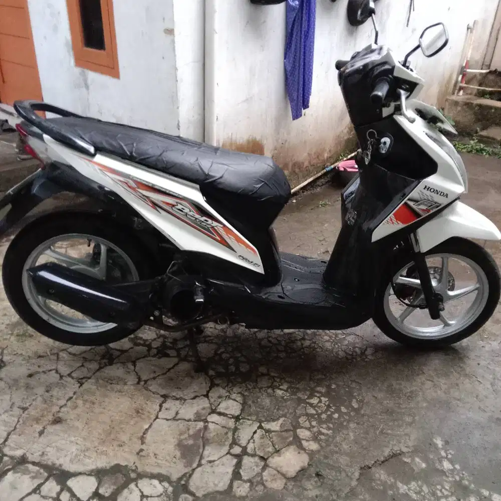 Honda beat fi 2014 plat D Pajak ON