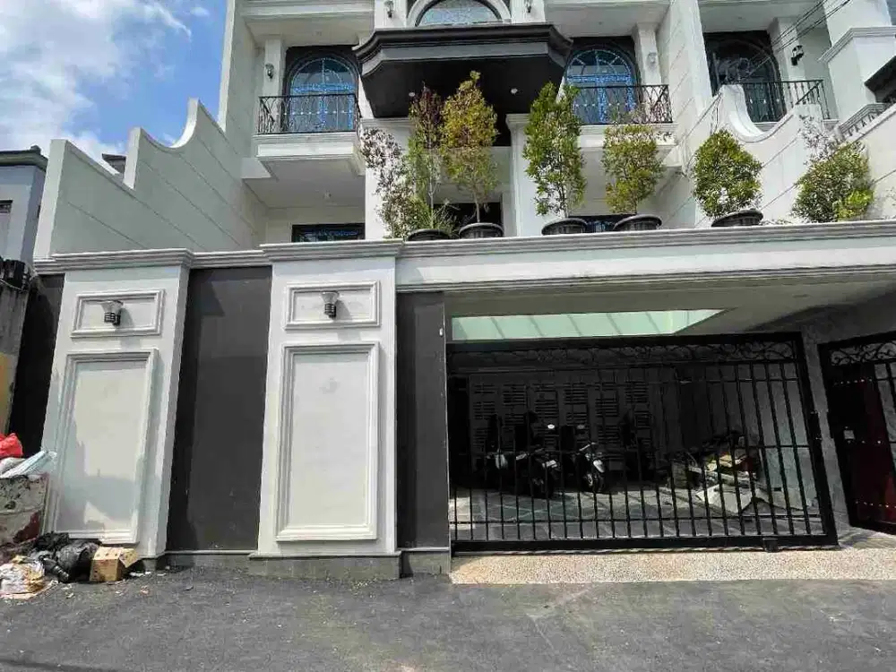 DIJUAL RUMAH MEWAH SIAP HUNI DI CILANDAK