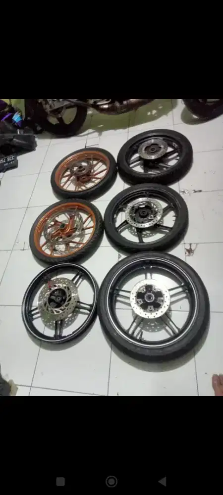 Velg dan knalpot motor copotan