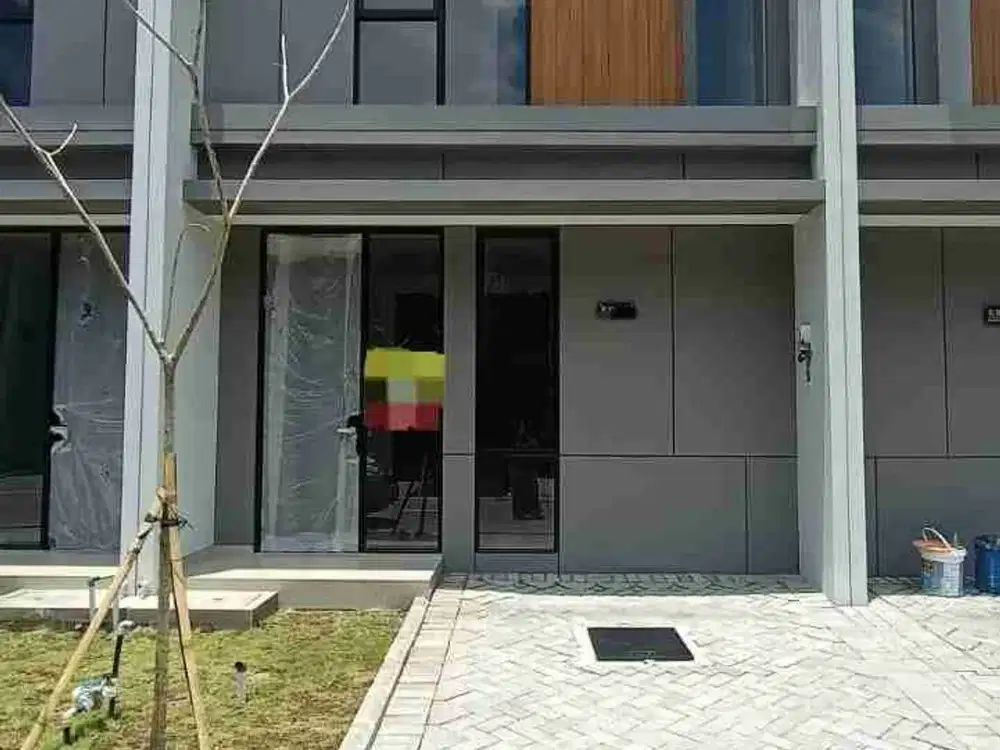 Disewakan rumah baru siap huni lokasi dekat sekolah dan Pakuwon city mall