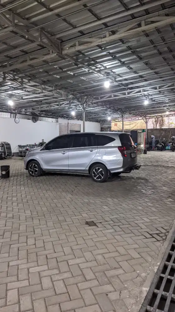 Dahaihatsu sigra R 1,200