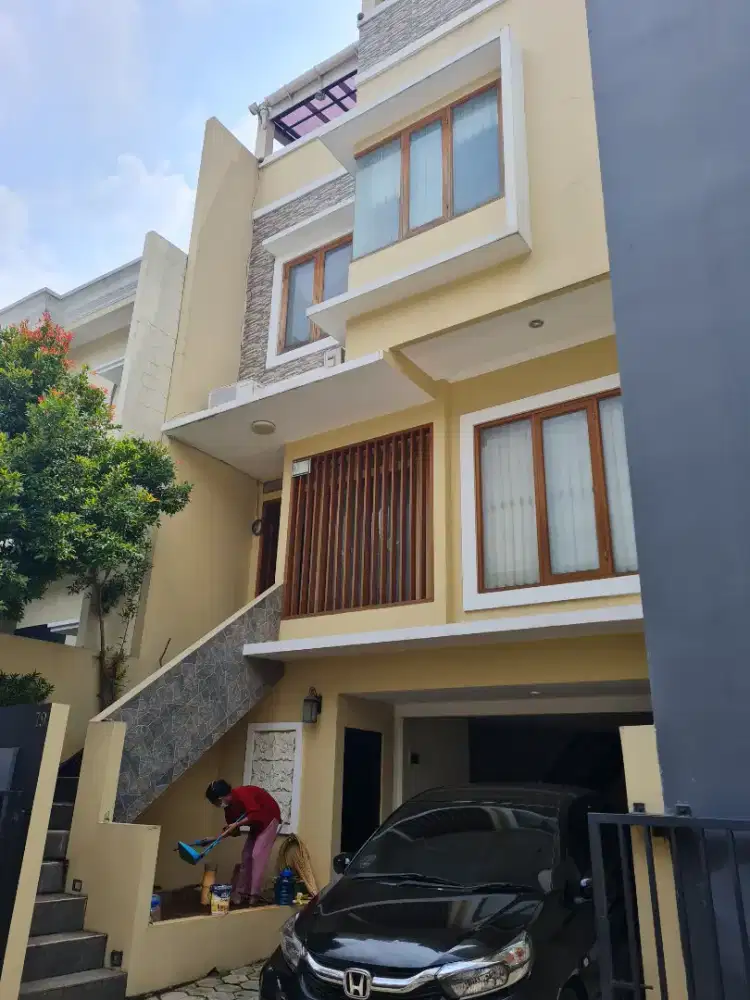 Jual Rumah Pribadi SHM Jakarta Timur