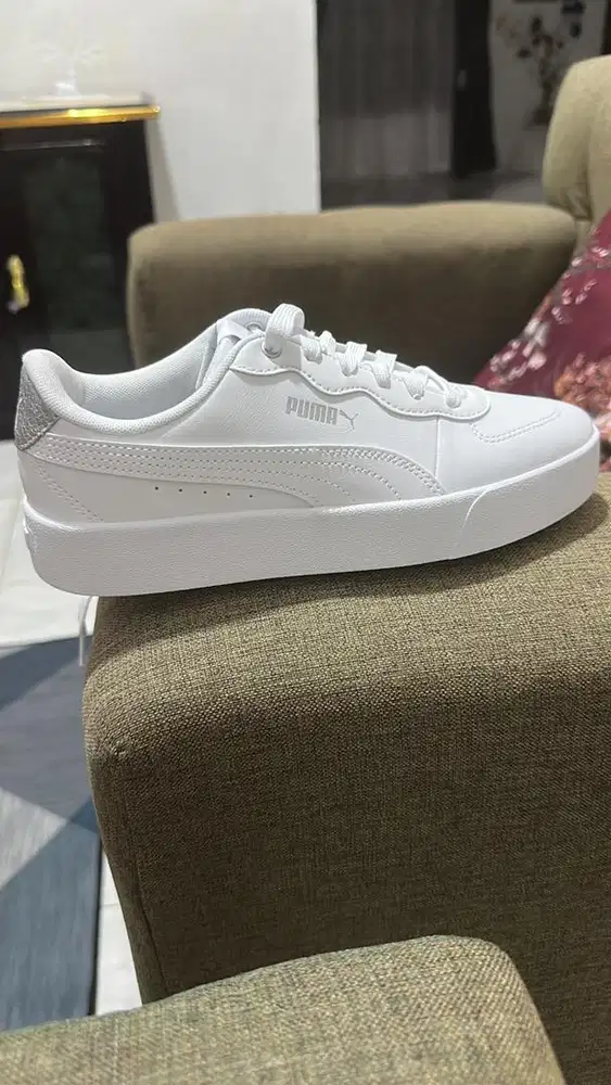 puma skye clean distressed white