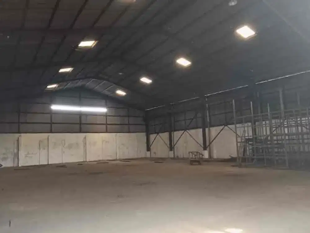 DIJUAL BU GUDANG DAN KANTOR HARGA DIBAWAH NJOP DI JEMBATAN 5 JAKBAR