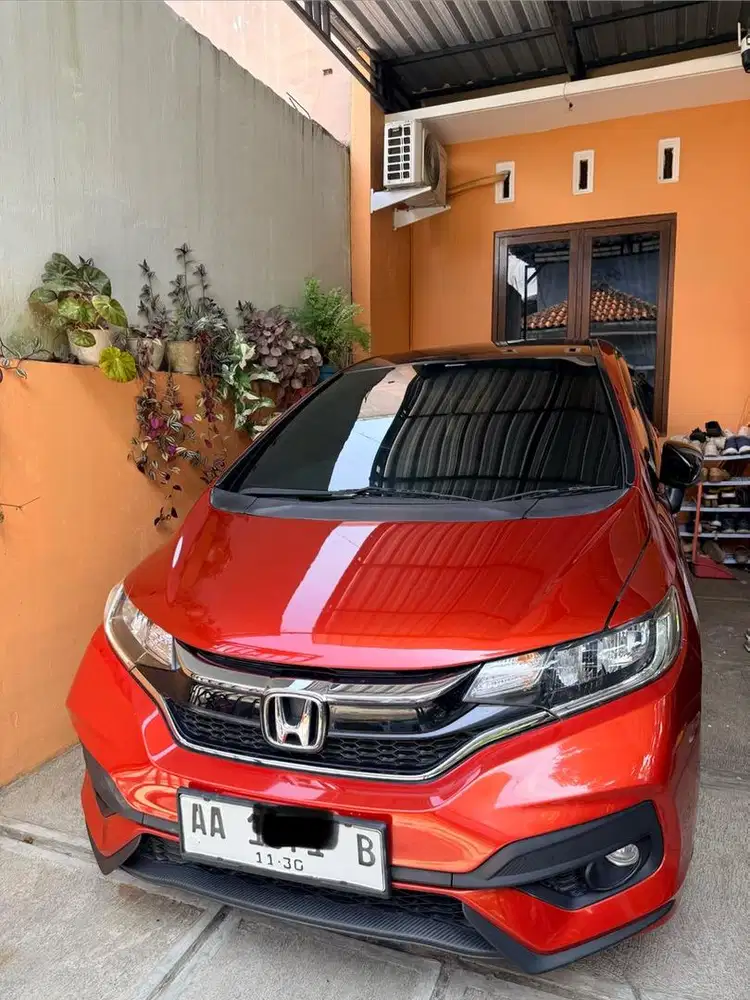 Dijual honda jazz RS gk5 manual. Black top limited edition