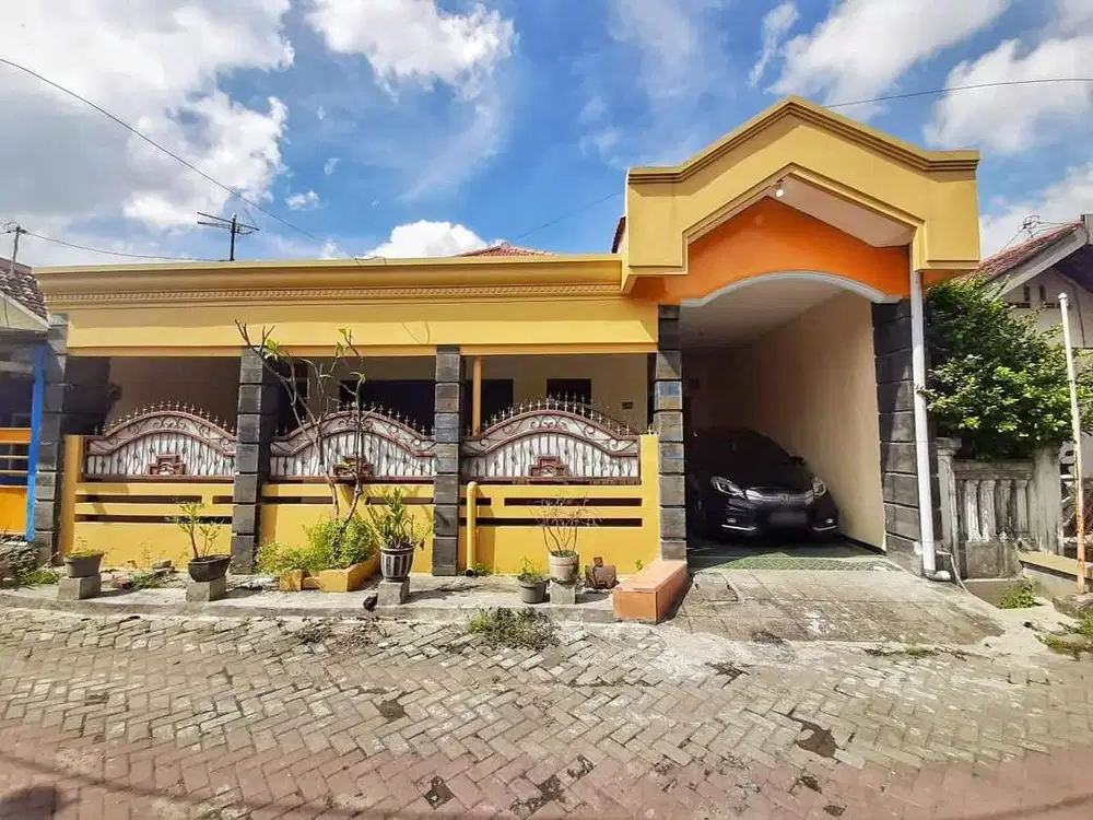 DISEWAKAN RUMAH KONTRAKAN NYAMAN, SIAP HUNI - LOKASI STRATEGIS !